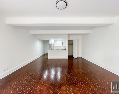 West 73rd Street - Photo Thumbnail 1