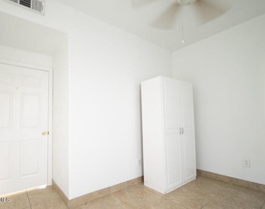 9427 W Virginia Avenue - Photo Thumbnail 11