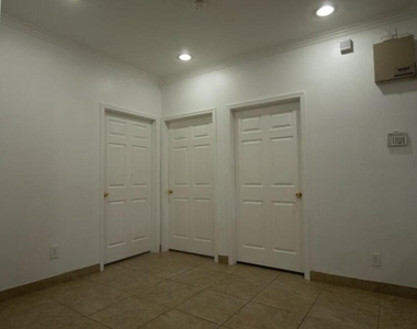 9427 W Virginia Avenue - Photo Thumbnail 2