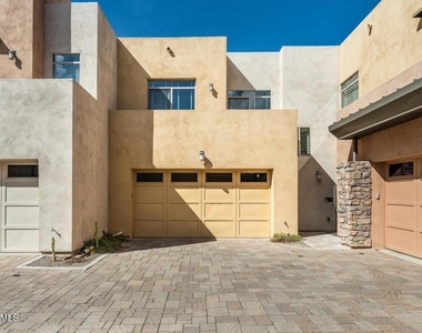 4931 N Woodmere Fairway -- - Photo Thumbnail 25