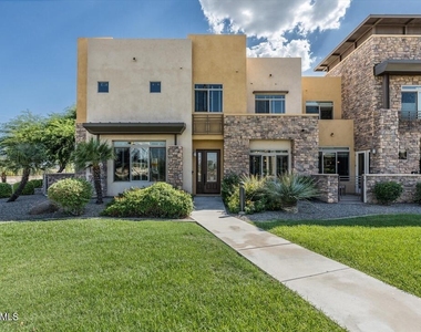 4931 N Woodmere Fairway -- - Photo Thumbnail 1