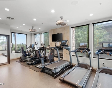 4931 N Woodmere Fairway -- - Photo Thumbnail 34