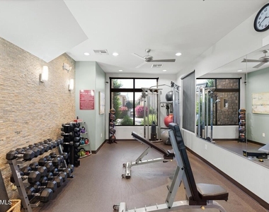 4931 N Woodmere Fairway -- - Photo Thumbnail 33