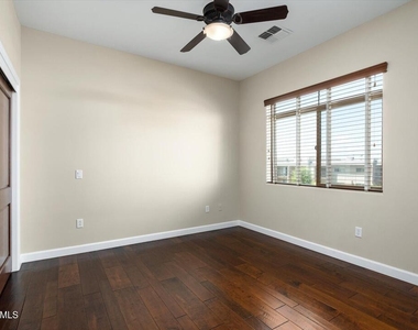4931 N Woodmere Fairway -- - Photo Thumbnail 20