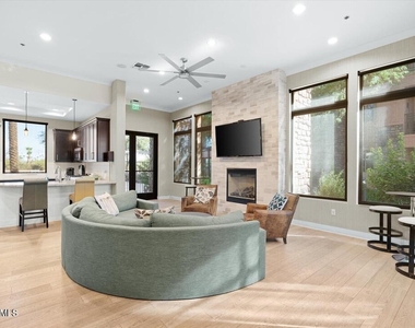 4931 N Woodmere Fairway -- - Photo Thumbnail 30
