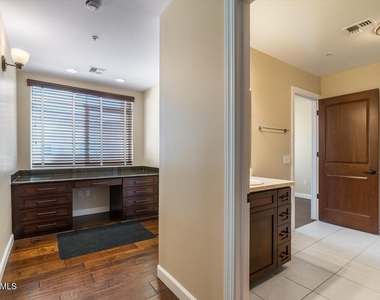 4931 N Woodmere Fairway -- - Photo Thumbnail 23