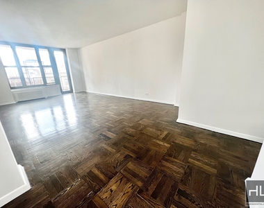 East 35 Street - Photo Thumbnail 2
