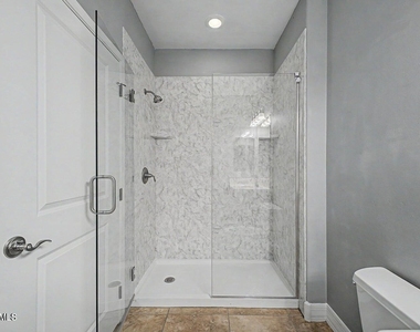 10757 N 74th Street - Photo Thumbnail 24