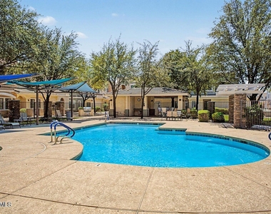 10757 N 74th Street - Photo Thumbnail 29