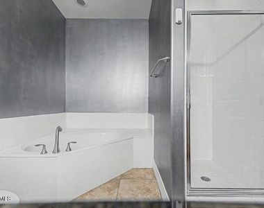10757 N 74th Street - Photo Thumbnail 20
