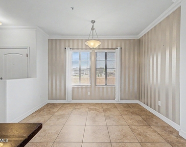10757 N 74th Street - Photo Thumbnail 11