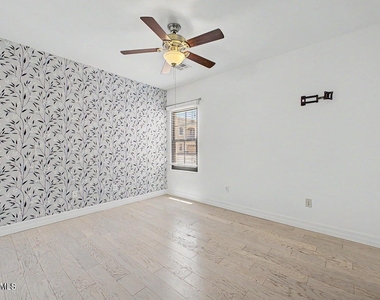 10757 N 74th Street - Photo Thumbnail 22