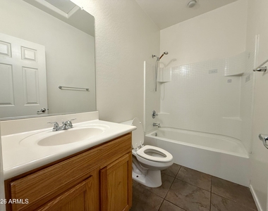 7213 N 72nd Drive - Photo Thumbnail 8