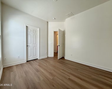 7213 N 72nd Drive - Photo Thumbnail 11