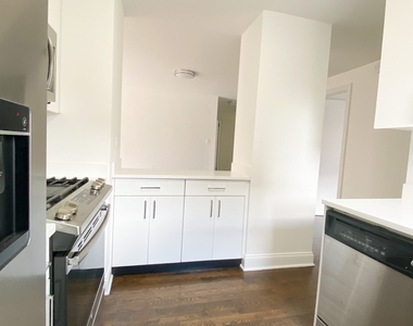 E 16 St - Photo Thumbnail 4