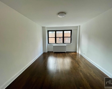 E 16 St - Photo Thumbnail 10
