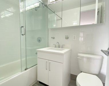 E 16 St - Photo Thumbnail 5