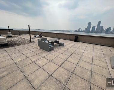 Battery Place - Photo Thumbnail 2