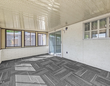 10123 N 96th Avenue - Photo Thumbnail 23