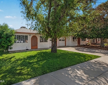 10123 N 96th Avenue - Photo Thumbnail 6