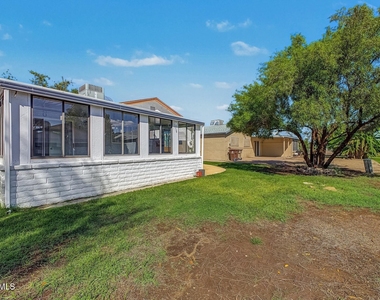 10123 N 96th Avenue - Photo Thumbnail 27