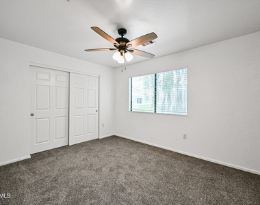 3065 N 67th Avenue - Photo Thumbnail 15