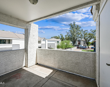 3065 N 67th Avenue - Photo Thumbnail 12