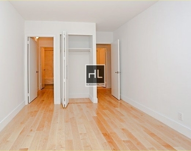 West 53rd Street - Photo Thumbnail 1