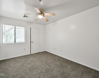 3065 N 67th Avenue - Photo Thumbnail 14
