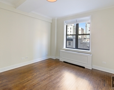 West 70th Street - Photo Thumbnail 1