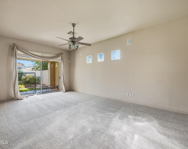 2219 E Valencia Drive - Photo Thumbnail 14