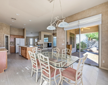 2219 E Valencia Drive - Photo Thumbnail 13