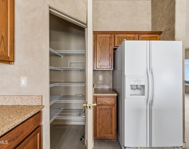 2219 E Valencia Drive - Photo Thumbnail 11