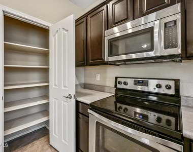 2520 E Boston Street - Photo Thumbnail 8
