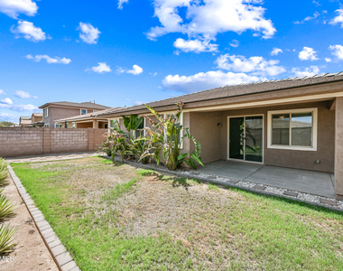 2414 E Hazeltine Way - Photo Thumbnail 27