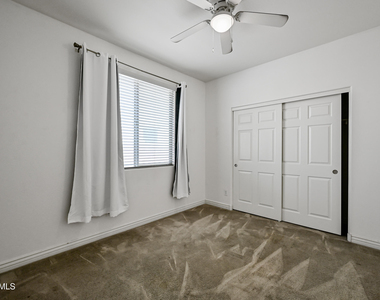 2414 E Hazeltine Way - Photo Thumbnail 22