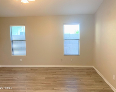 1723 E Erie Street - Photo Thumbnail 13