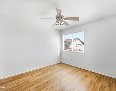 5209 W Shaw Butte Drive - Photo Thumbnail 18