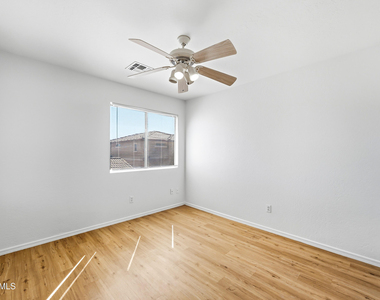 5209 W Shaw Butte Drive - Photo Thumbnail 17