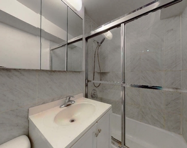 West 68th Street - Photo Thumbnail 4