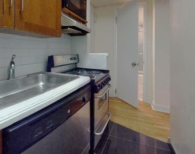 West 68th Street - Photo Thumbnail 3
