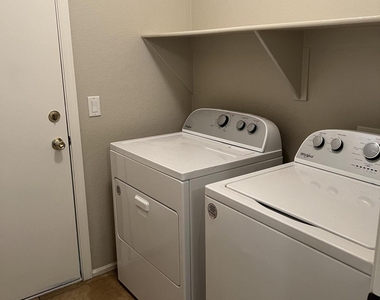 42335 W Anne Lane - Photo Thumbnail 7