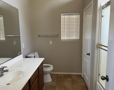 42335 W Anne Lane - Photo Thumbnail 8