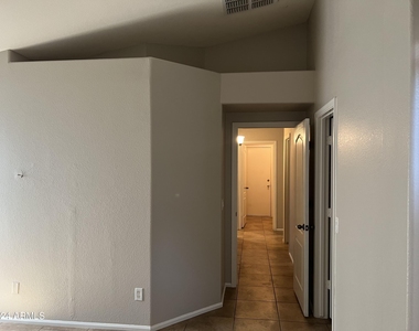 42335 W Anne Lane - Photo Thumbnail 6