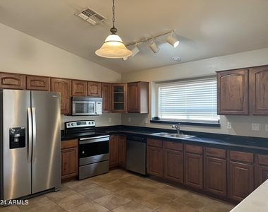 42335 W Anne Lane - Photo Thumbnail 11