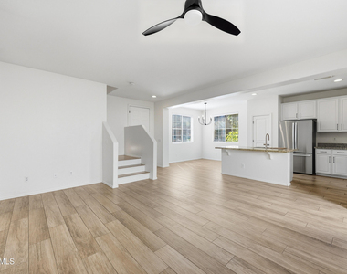 1646 E Joseph Way - Photo Thumbnail 5