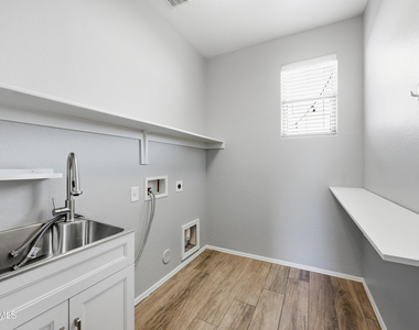 1646 E Joseph Way - Photo Thumbnail 23