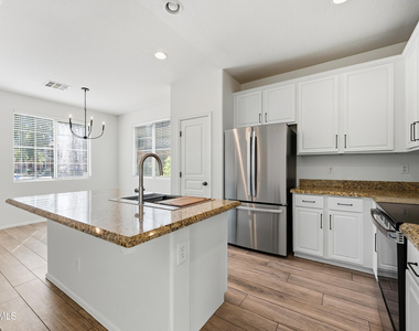 1646 E Joseph Way - Photo Thumbnail 8