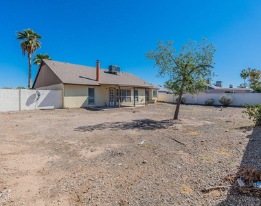 11926 N 78th Drive - Photo Thumbnail 31