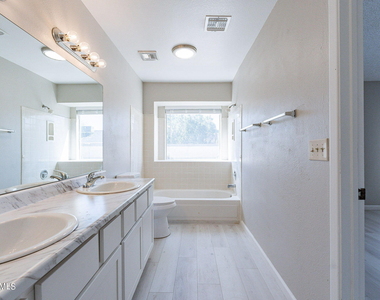11926 N 78th Drive - Photo Thumbnail 25